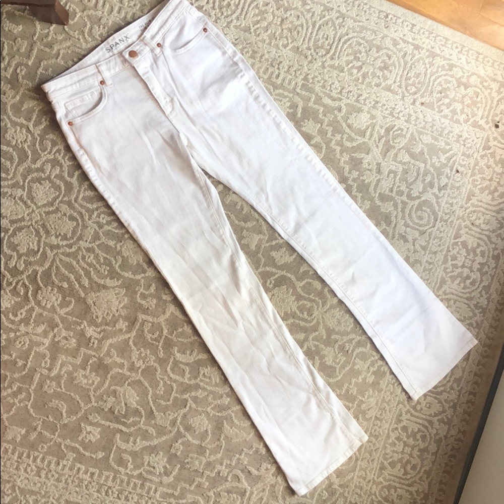 SPANX White Slim Bootcut Jeans- Size 28